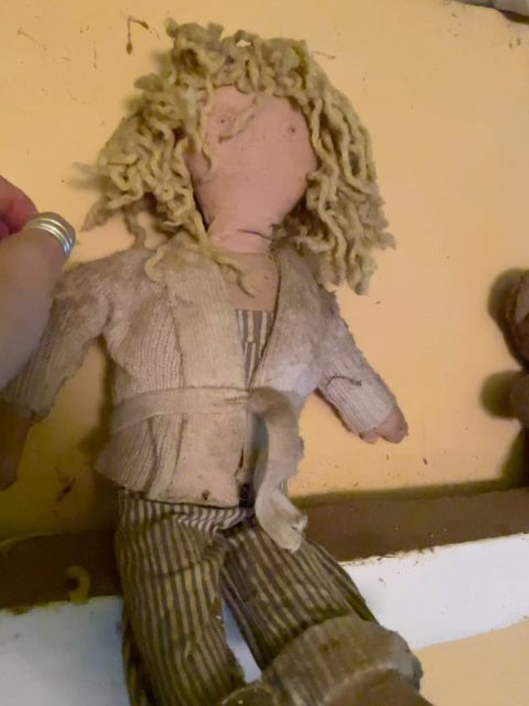 So it wasn’t just my dad’s creativity I inherited… massive shout out to my mum too! If I wanted something new, a toy for example, she would say ‘let’s make one’ this delightful dolly is the result of one of those moments. It has been sitting on a very high, dusty and grimy shelf for about 35 years. I think it was my first go at using a sewing machine and not an electric one either it was a beautiful old singer, it’s actually still going! I remember making it so well.. the legs are different sizes and she has a broken neck but still quite the charmer!! 😆@irenelawrence508 #ragdoll